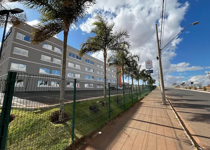 Golden Tower Aeroporto - Lizz - by Fênix Hotéis Uberlândia